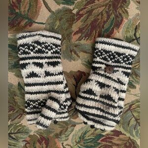 wool fingerless gloves